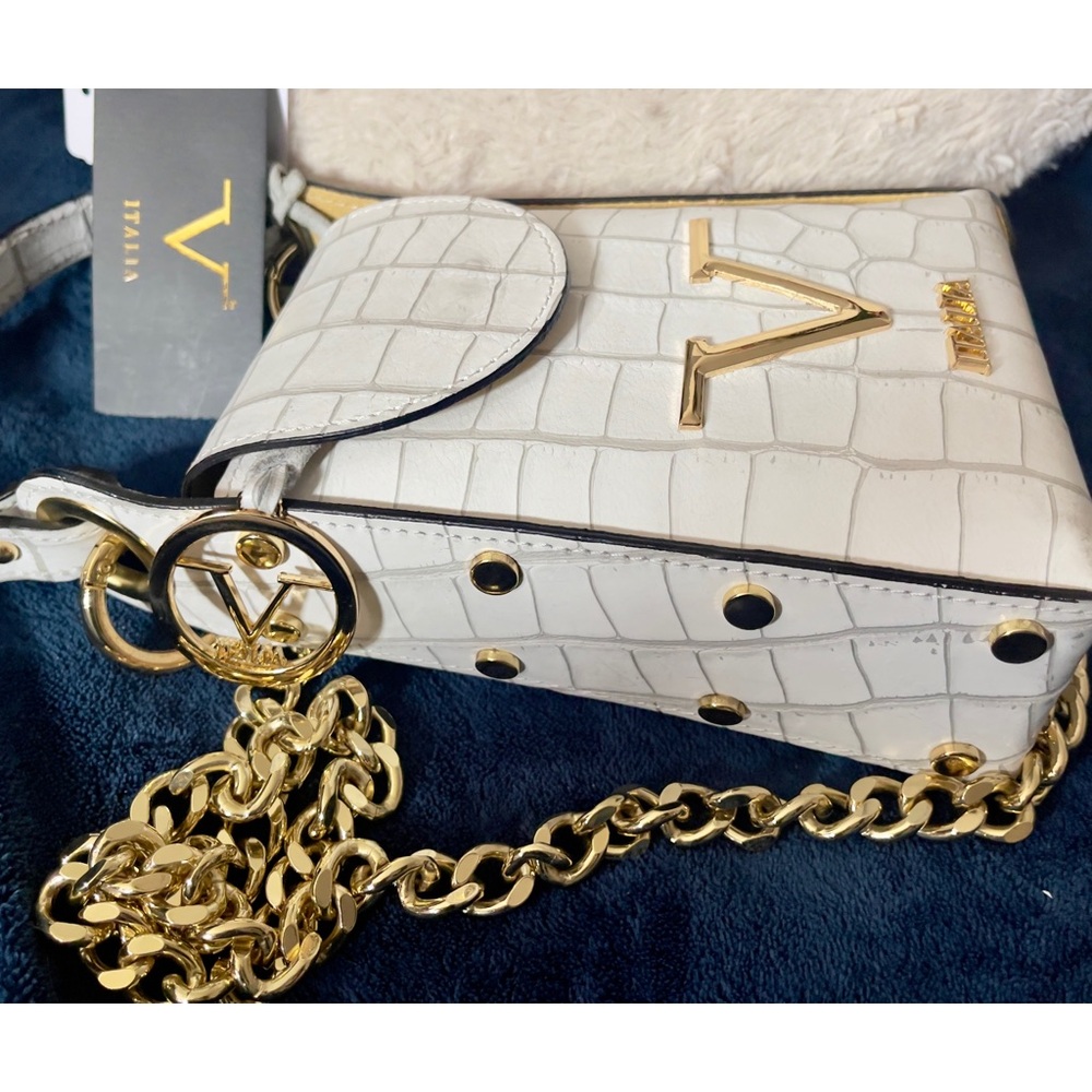 V Italia by Versace